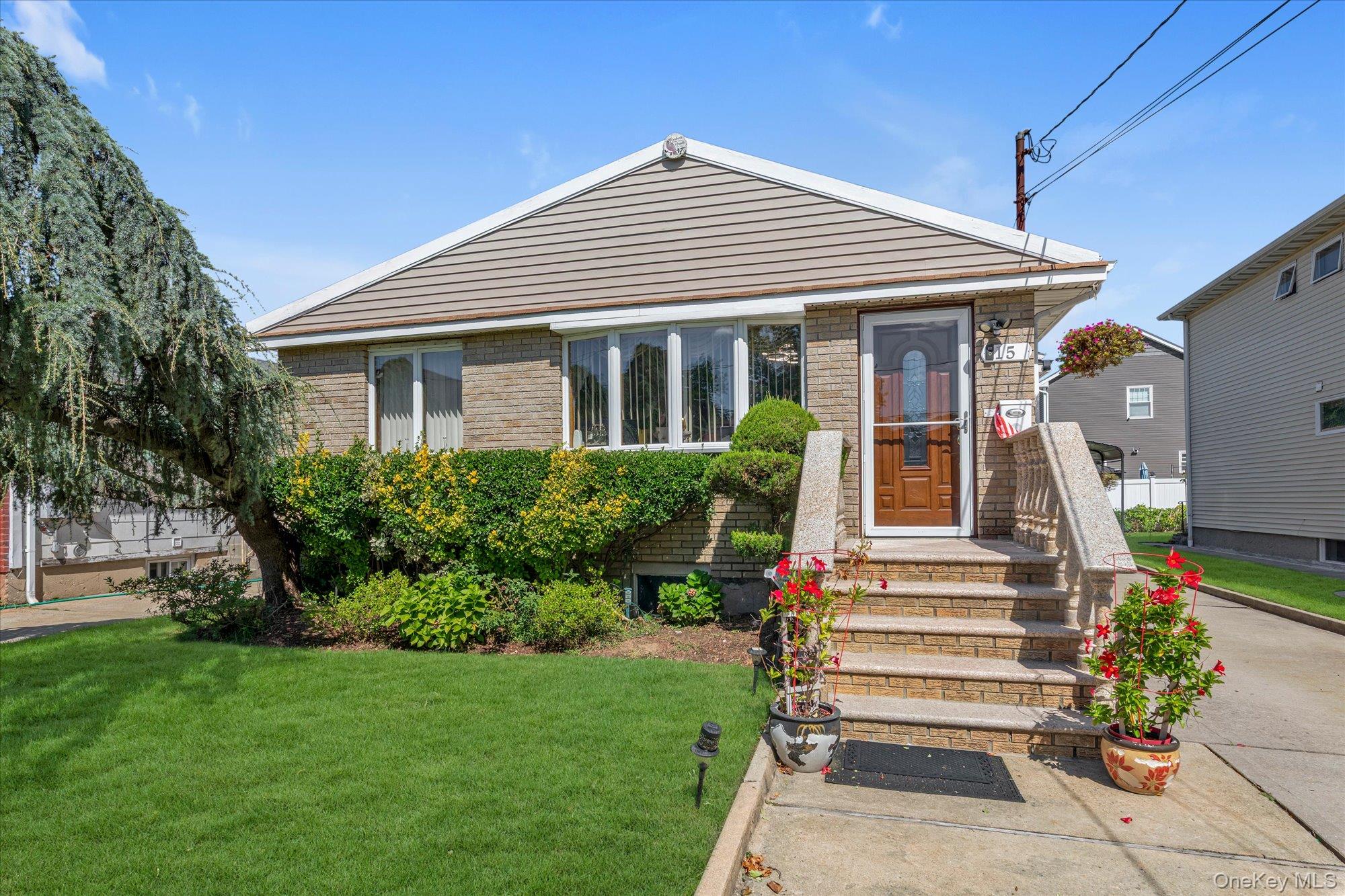 15 Hudson Avenue Property Photo 1