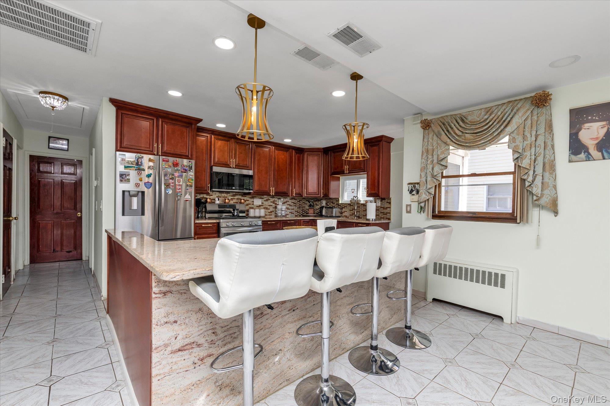 15 Hudson Avenue Property Photo 7