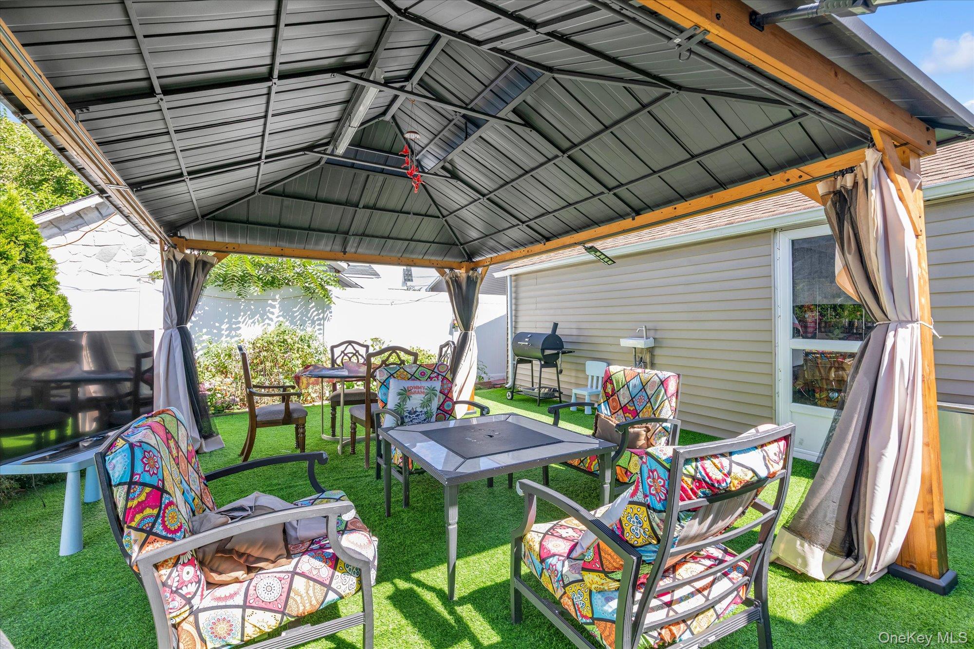 15 Hudson Avenue Property Photo 18