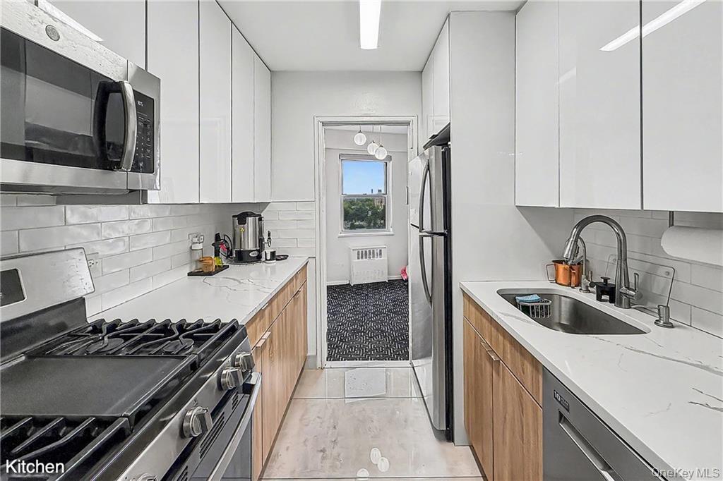 1170 Ocean Parkway 8j Property Photo 4