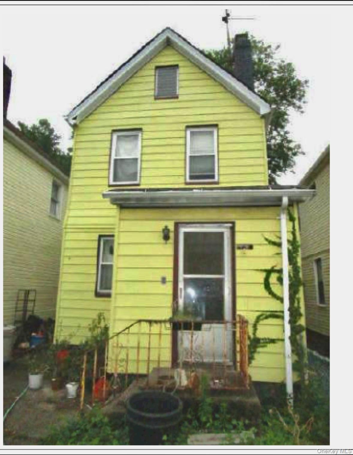 62-95 Austin Street Property Photo 2