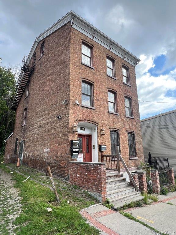 160 Ann Street Property Photo 1