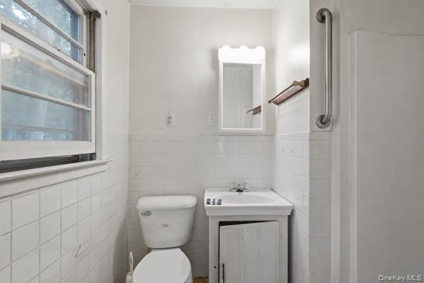 6 Thomas Street Property Photo 23