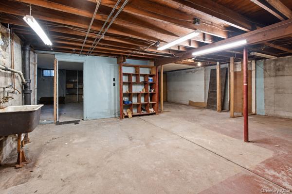 6 Thomas Street Property Photo 31