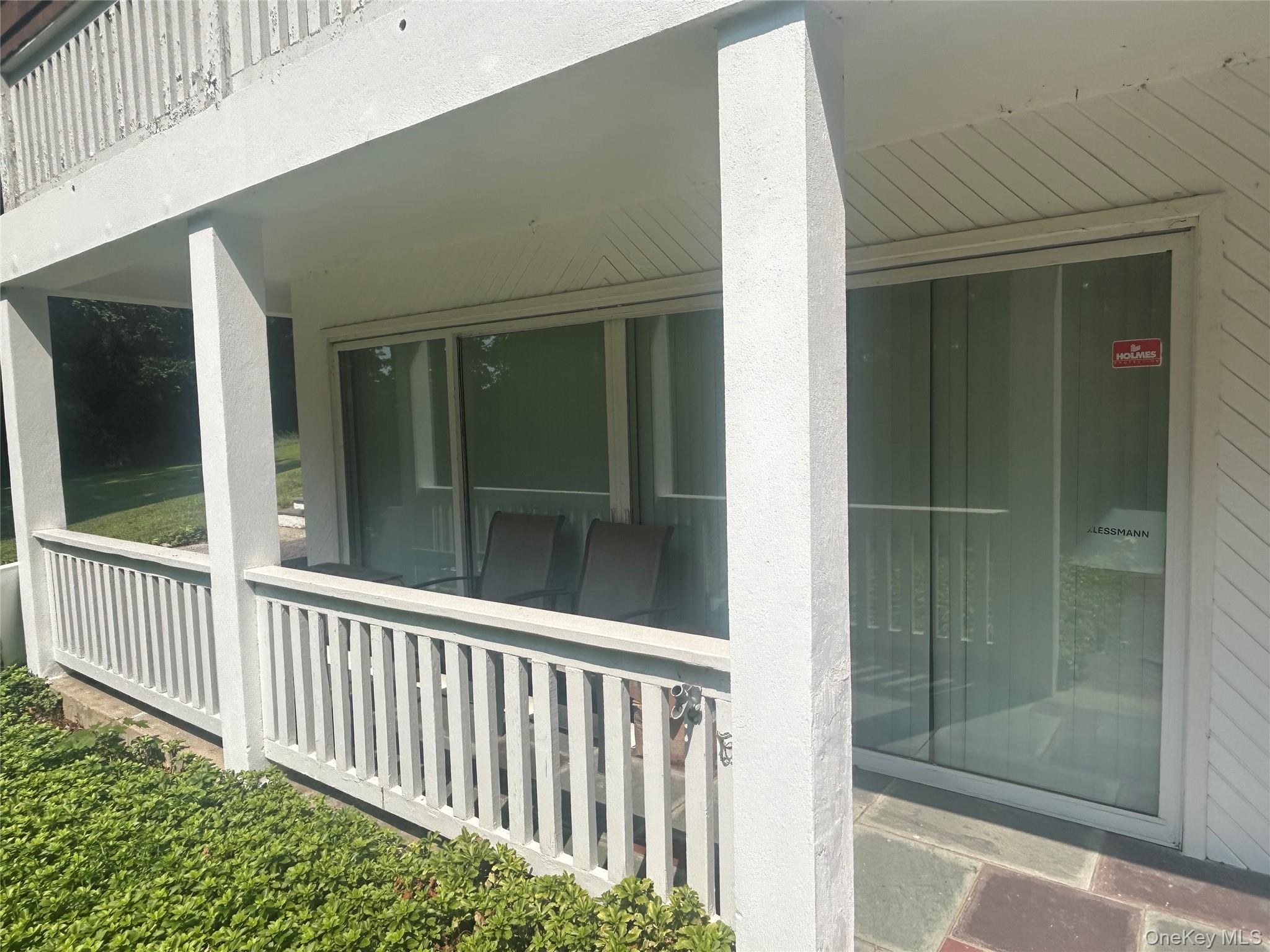 40 Maplewood Drive Property Photo 3