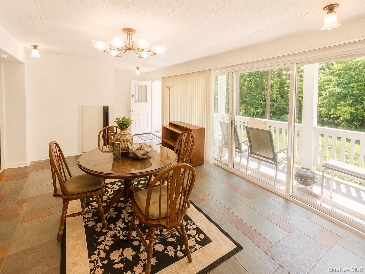 40 Maplewood Drive Property Photo 8