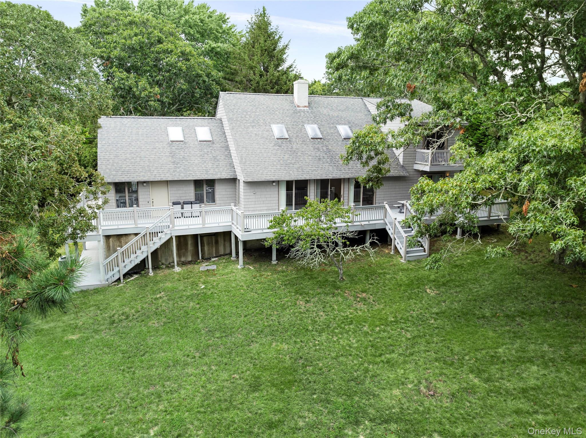 422 Montauk Highway Property Photo 2