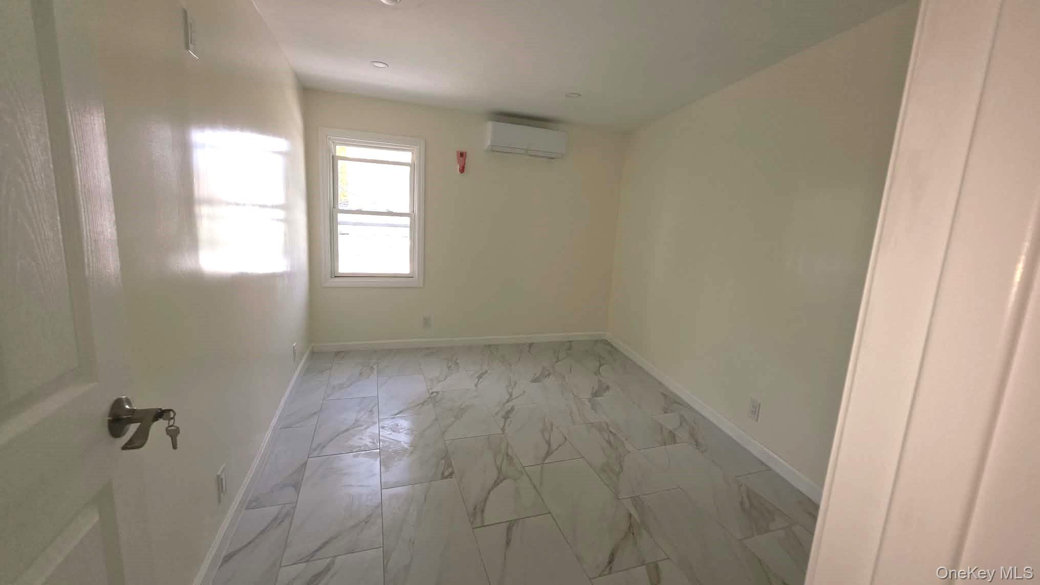 124-05 Jamaica Avenue 2r Property Photo 3