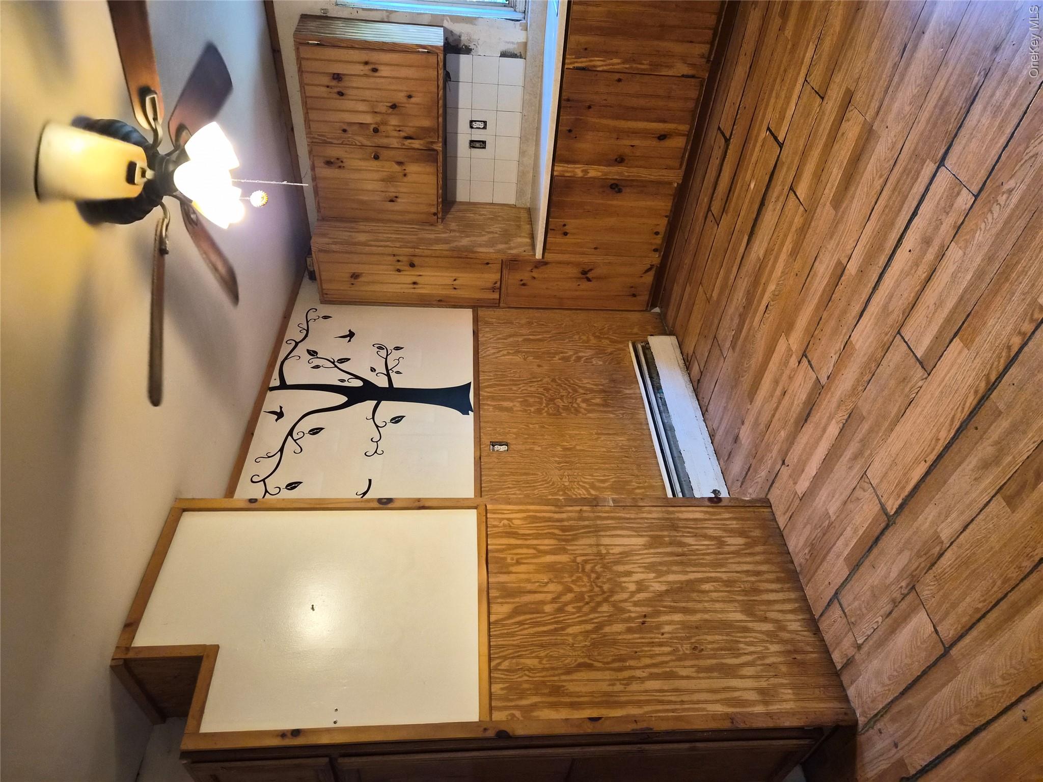 10 Cedar Street Property Photo 9