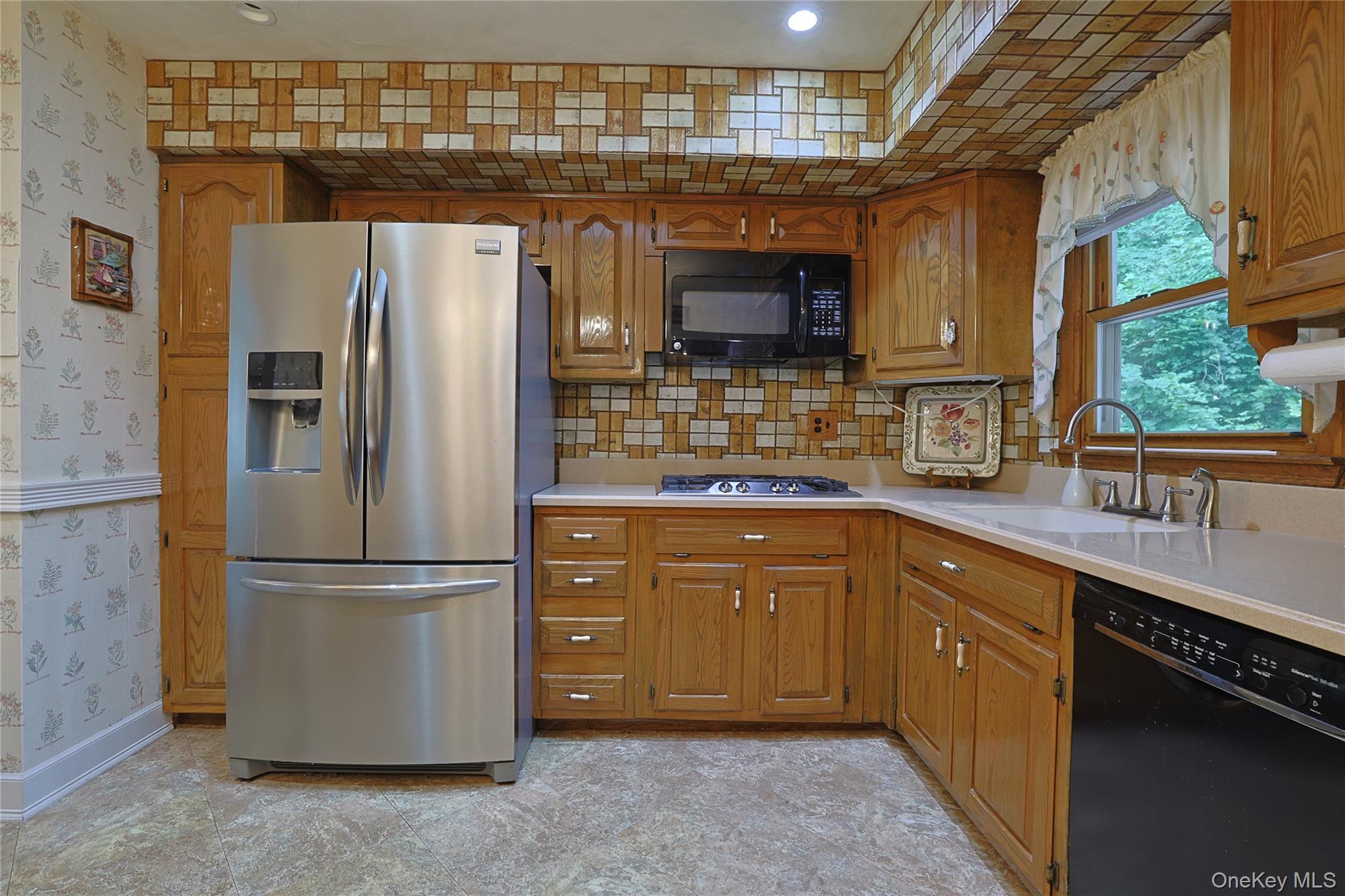 60 Gerardine Place Property Photo 13