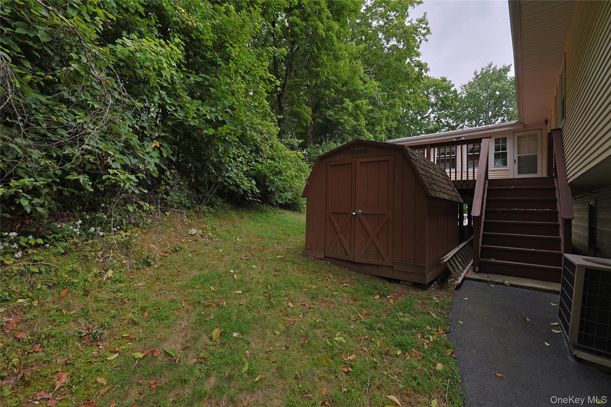 60 Gerardine Place Property Photo 32