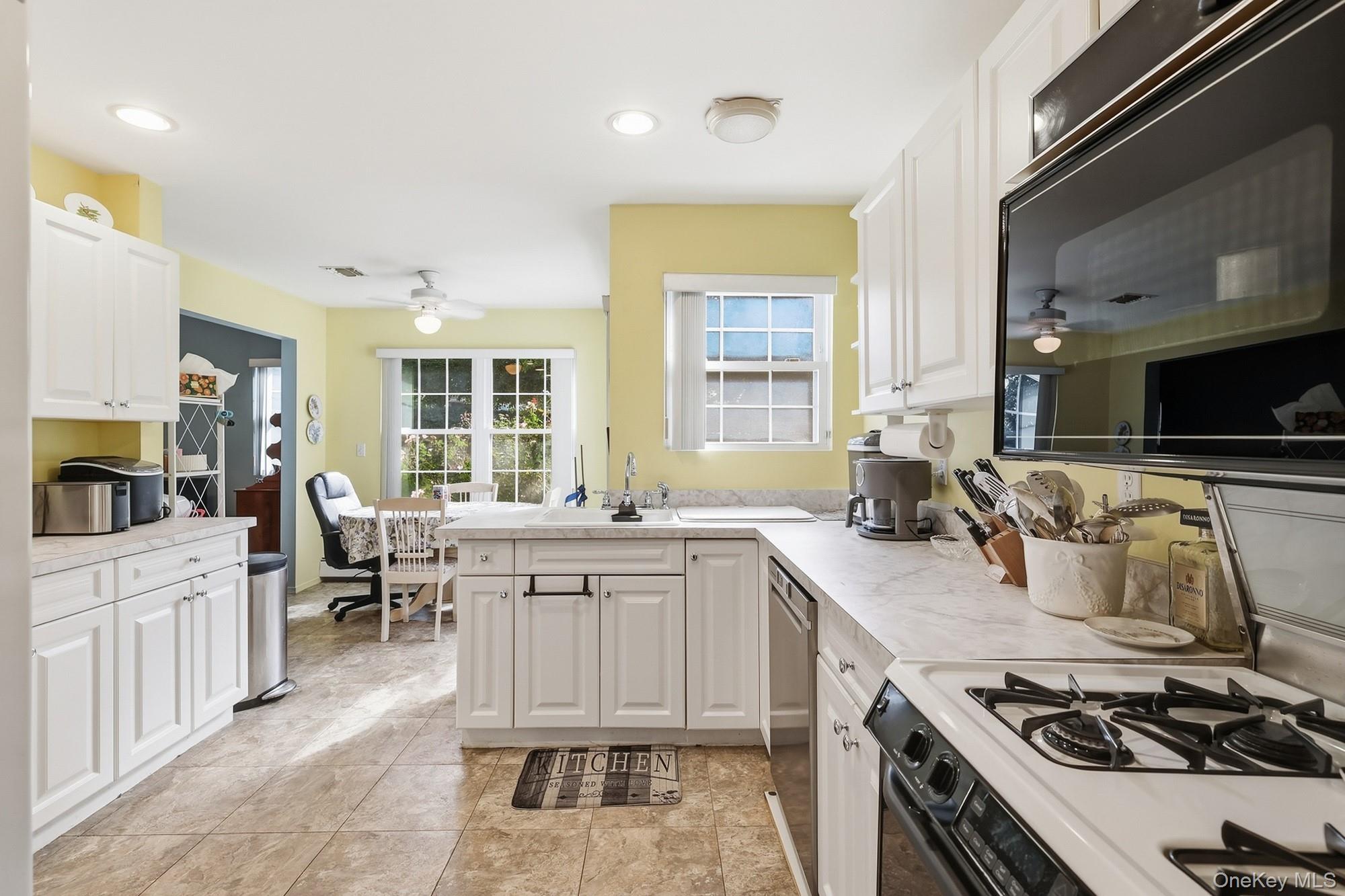 4 Joyces Way Property Photo 11