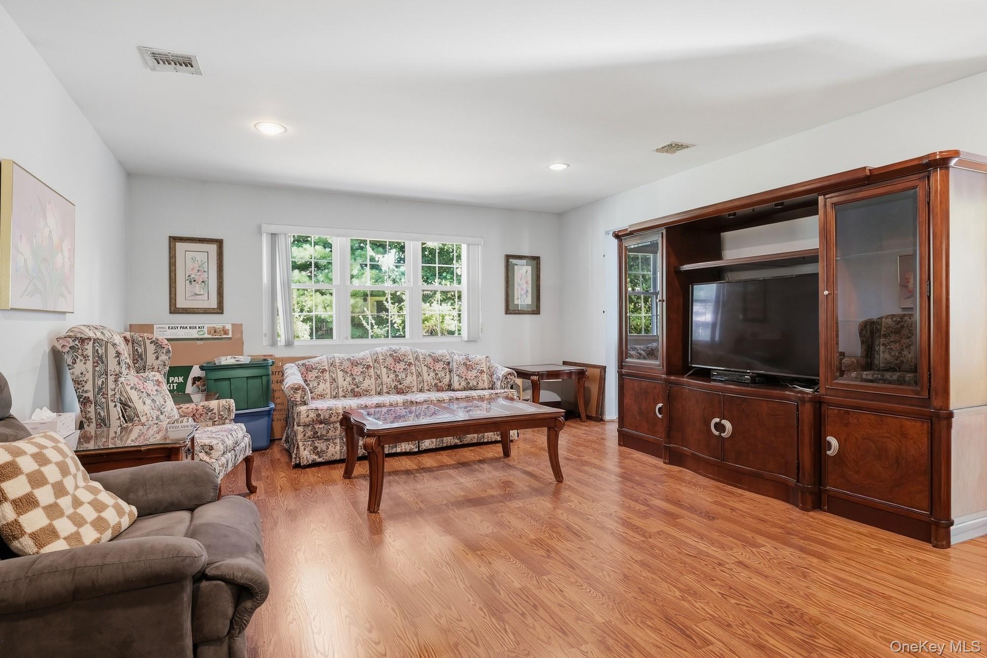 4 Joyces Way Property Photo 17