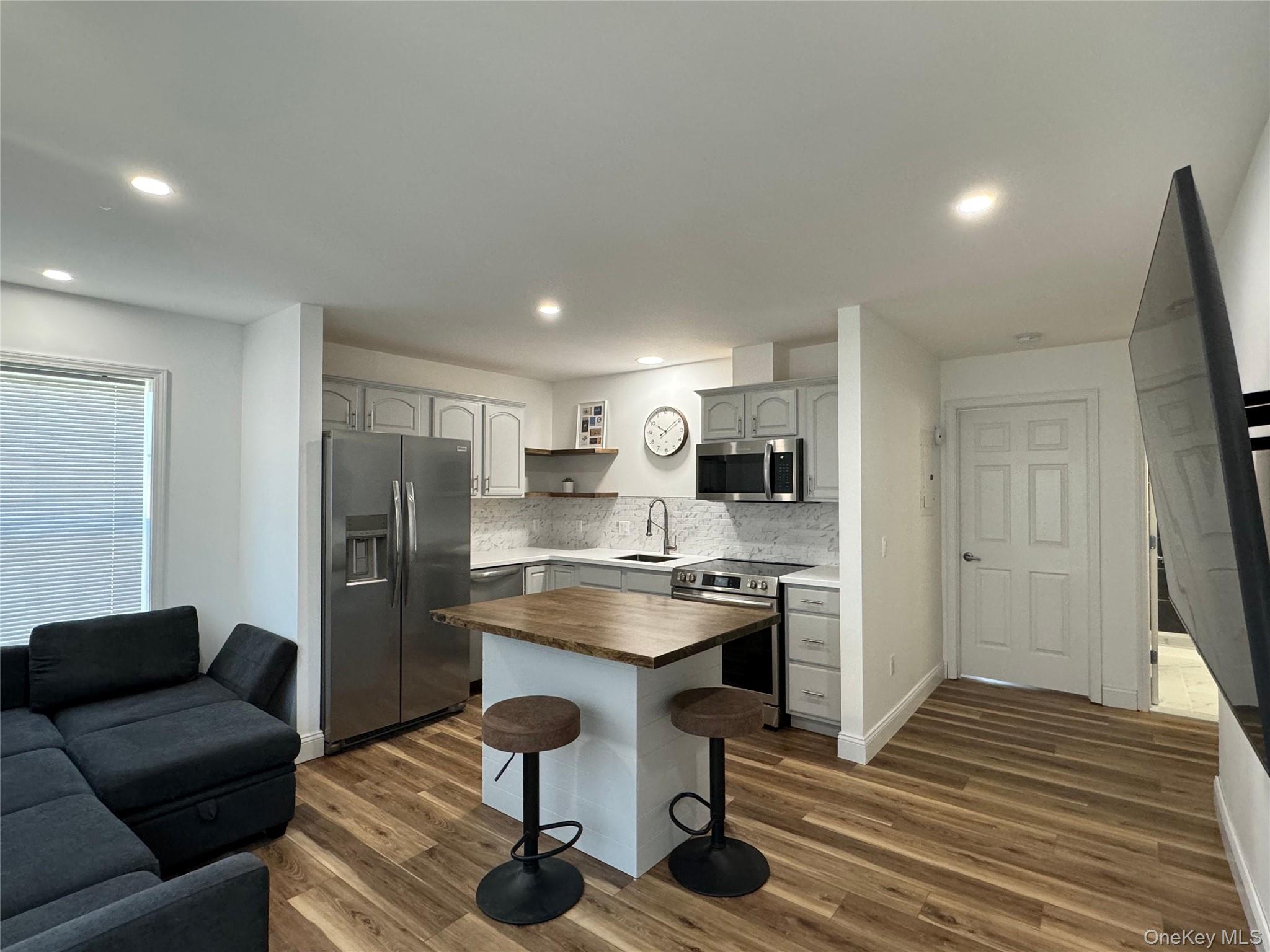1000 9th Street J70 Property Photo 1