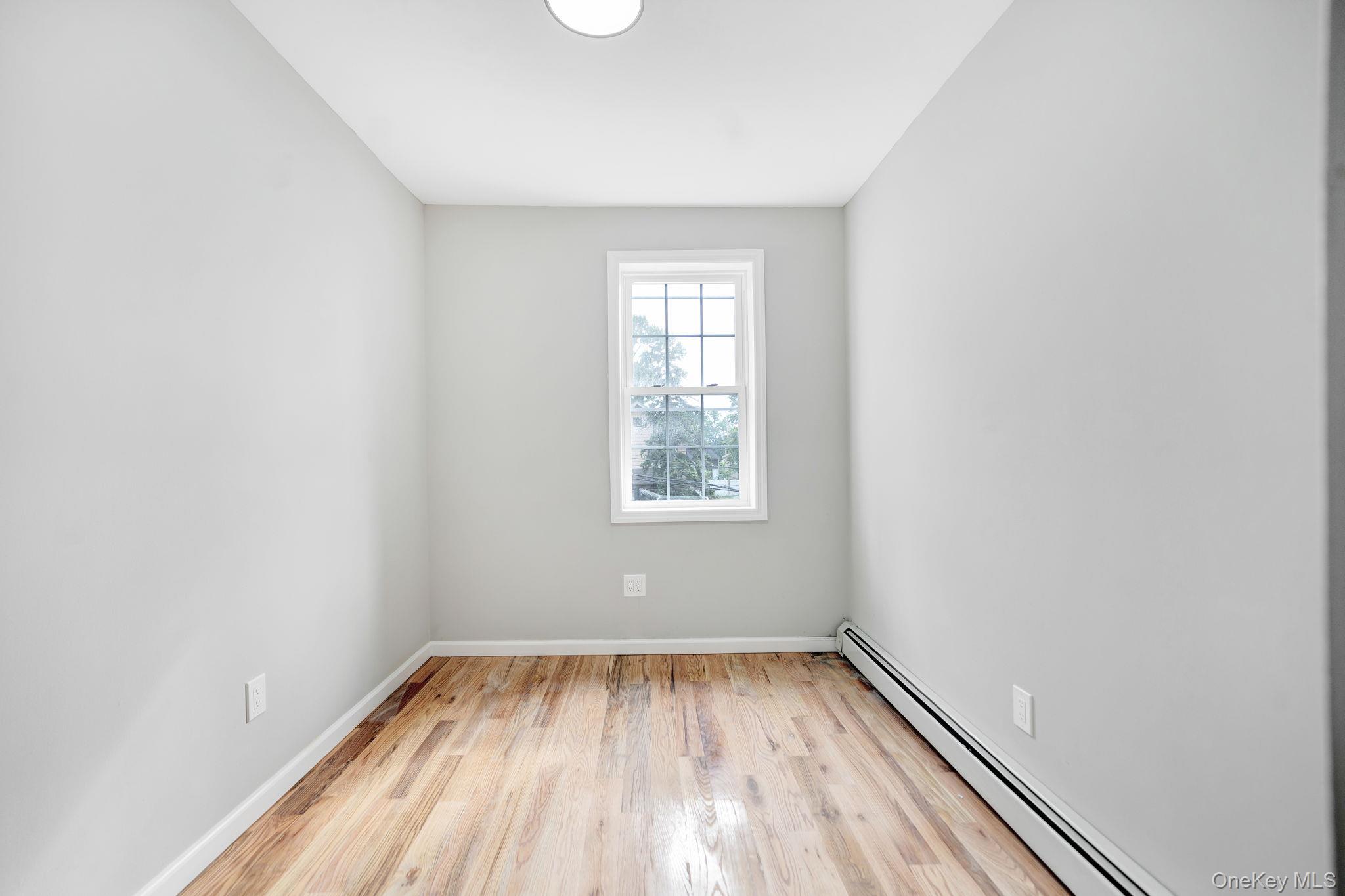 21933 Edgewood Avenue Property Photo 11