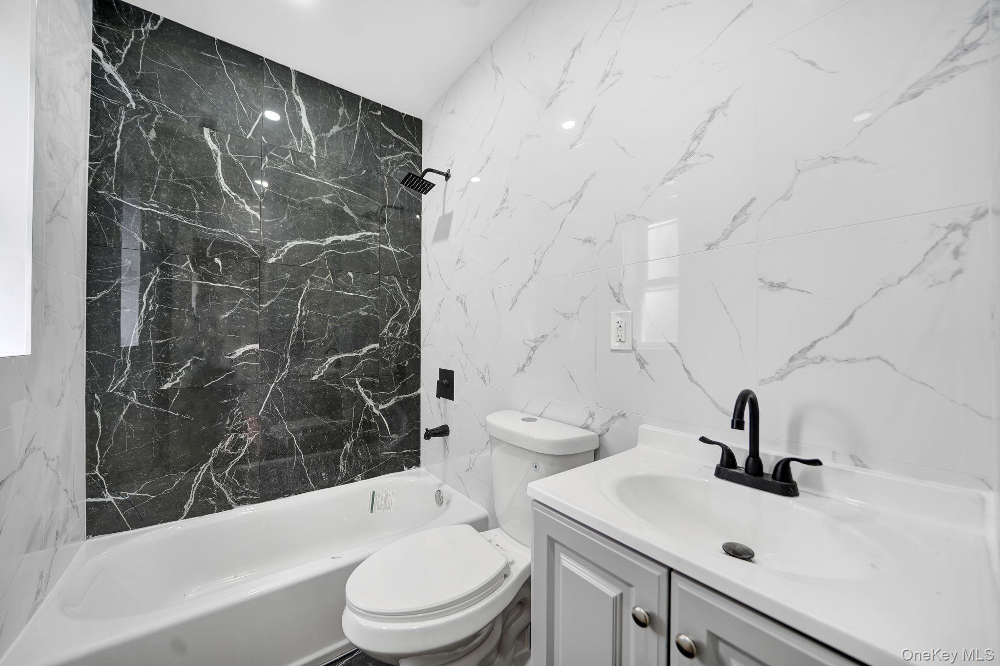 21933 Edgewood Avenue Property Photo 15