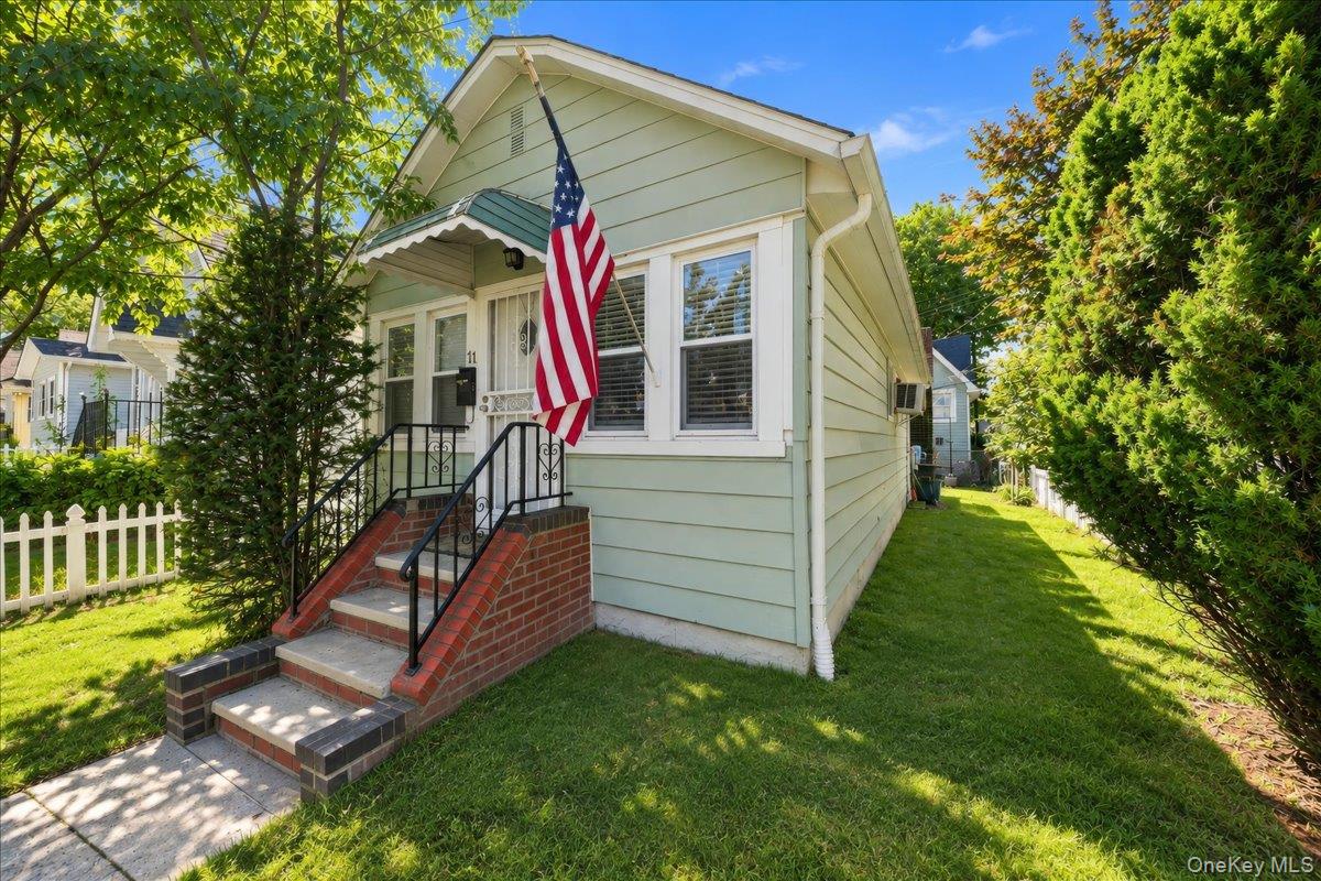 11 Oak Avenue 11 Property Photo 2