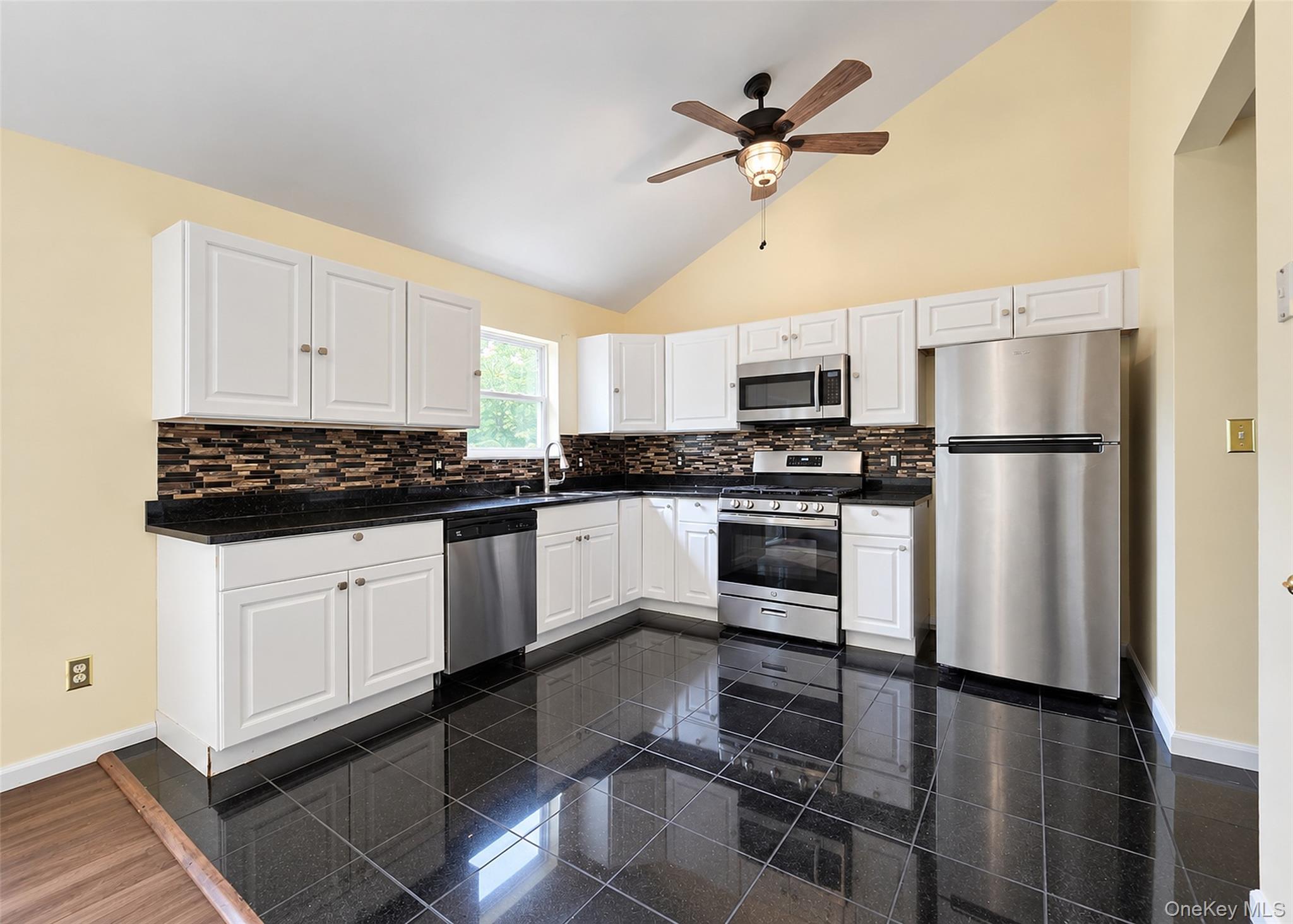 6 Gordal Lane Property Photo 6