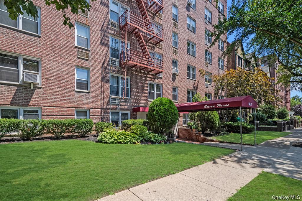 84-25 118th Street 3D Property Photo 1