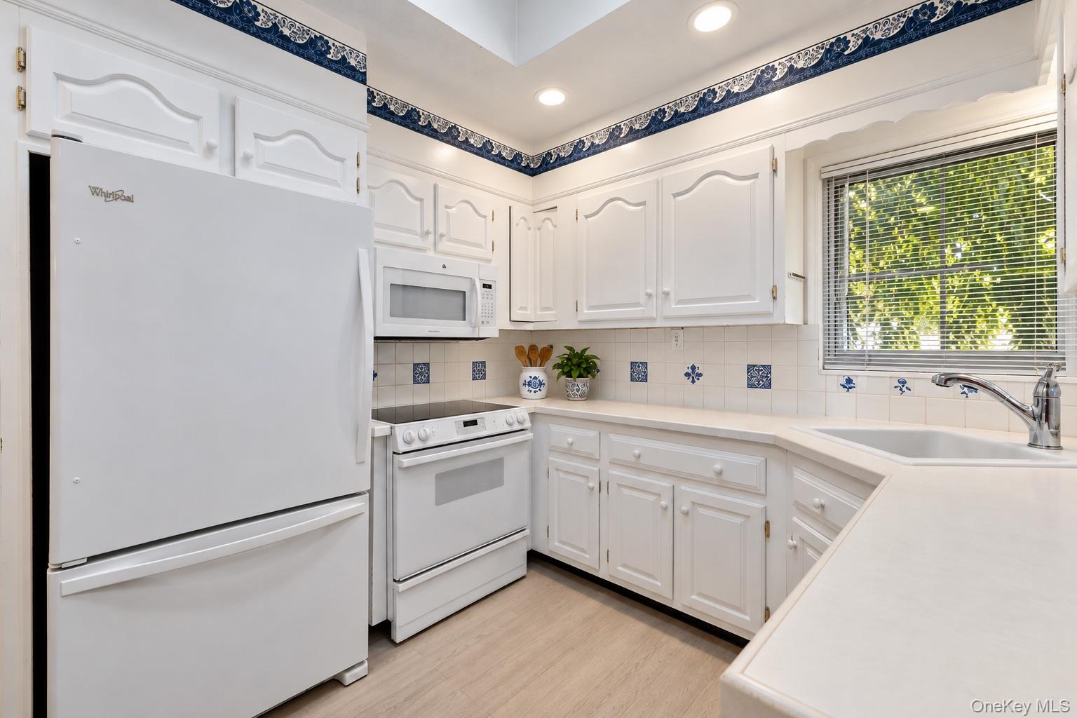 564 Richmond Road Property Photo 11