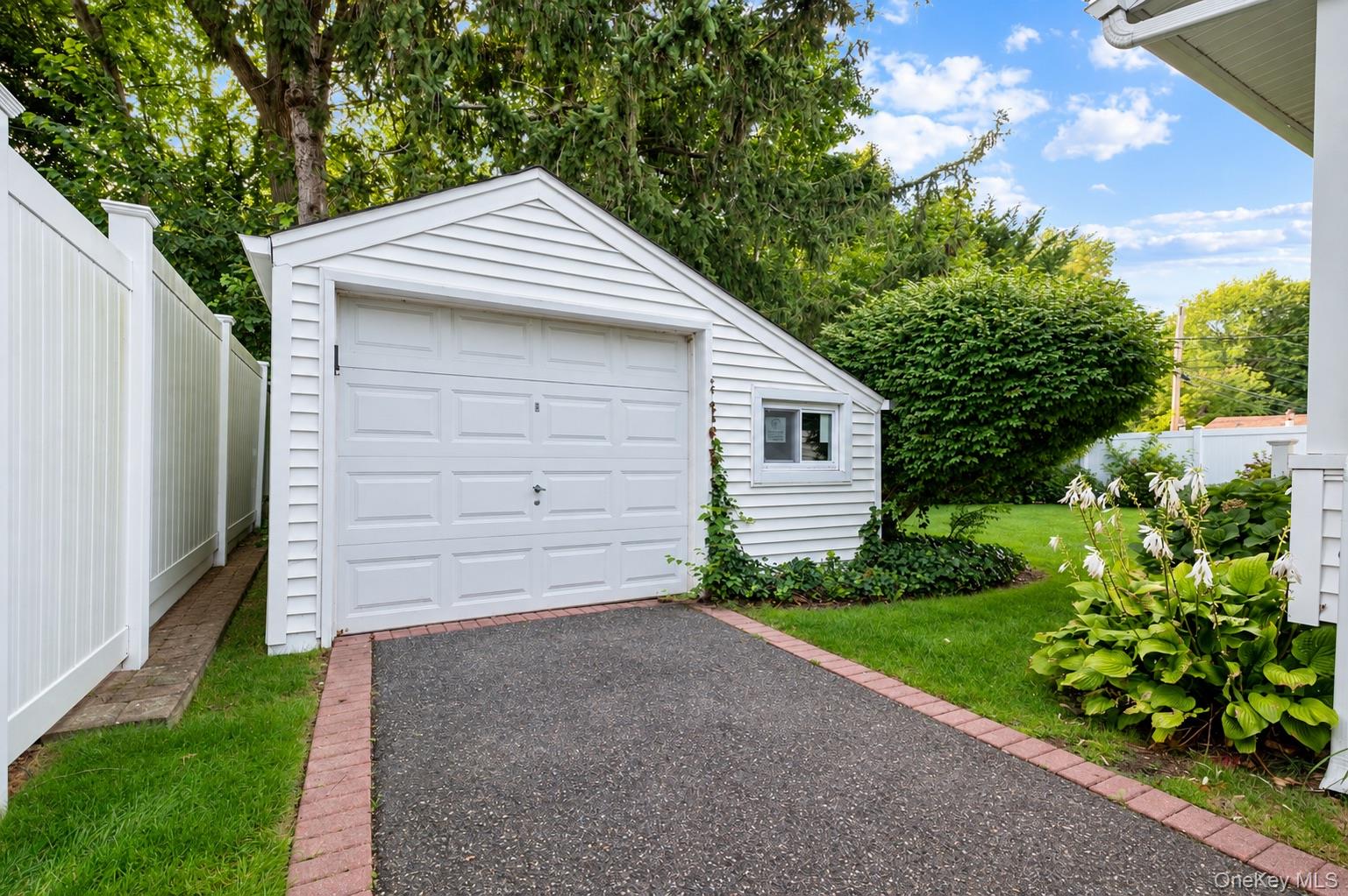 564 Richmond Road Property Photo 25