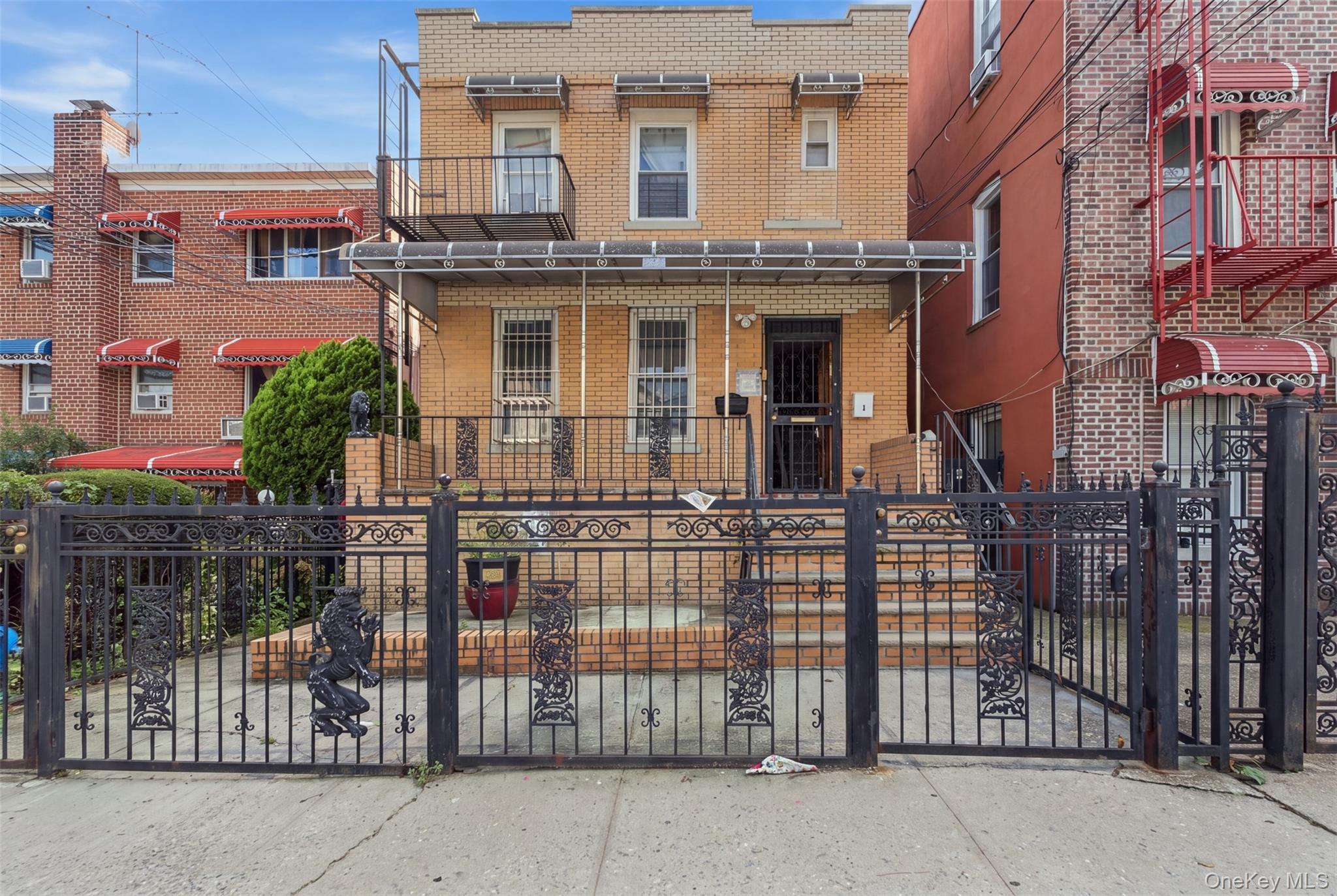 1038 E 224th Street Property Photo 1
