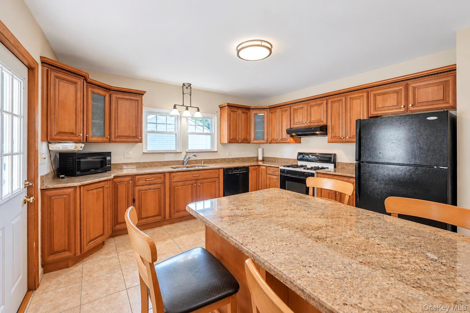 49 Collins Avenue Property Photo 8