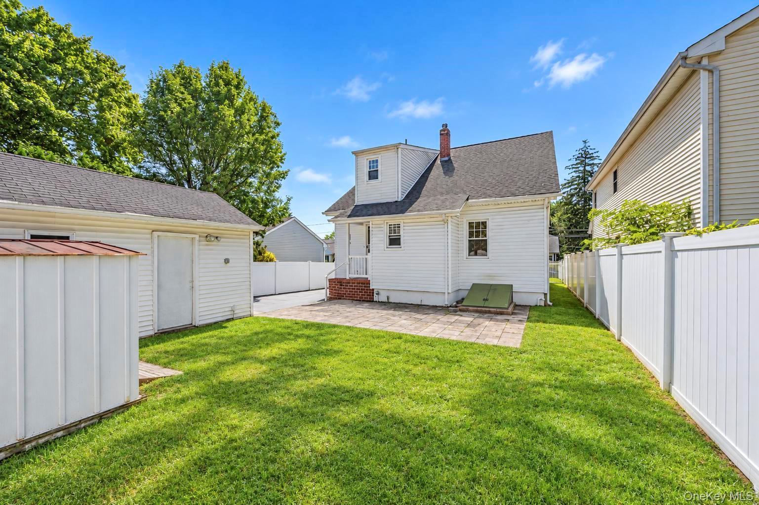 49 Collins Avenue Property Photo 33