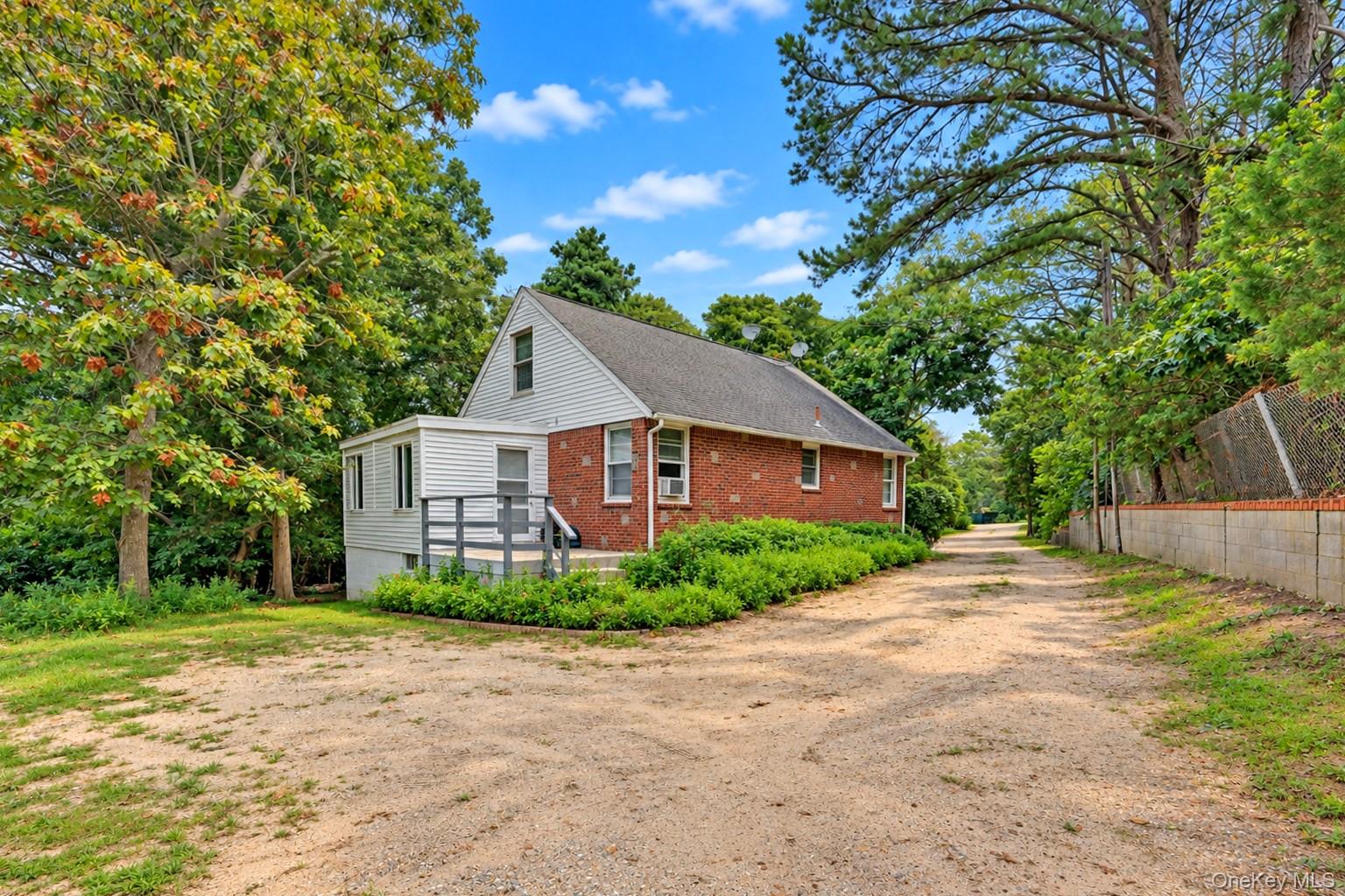 45 Peconic Road Property Photo 2