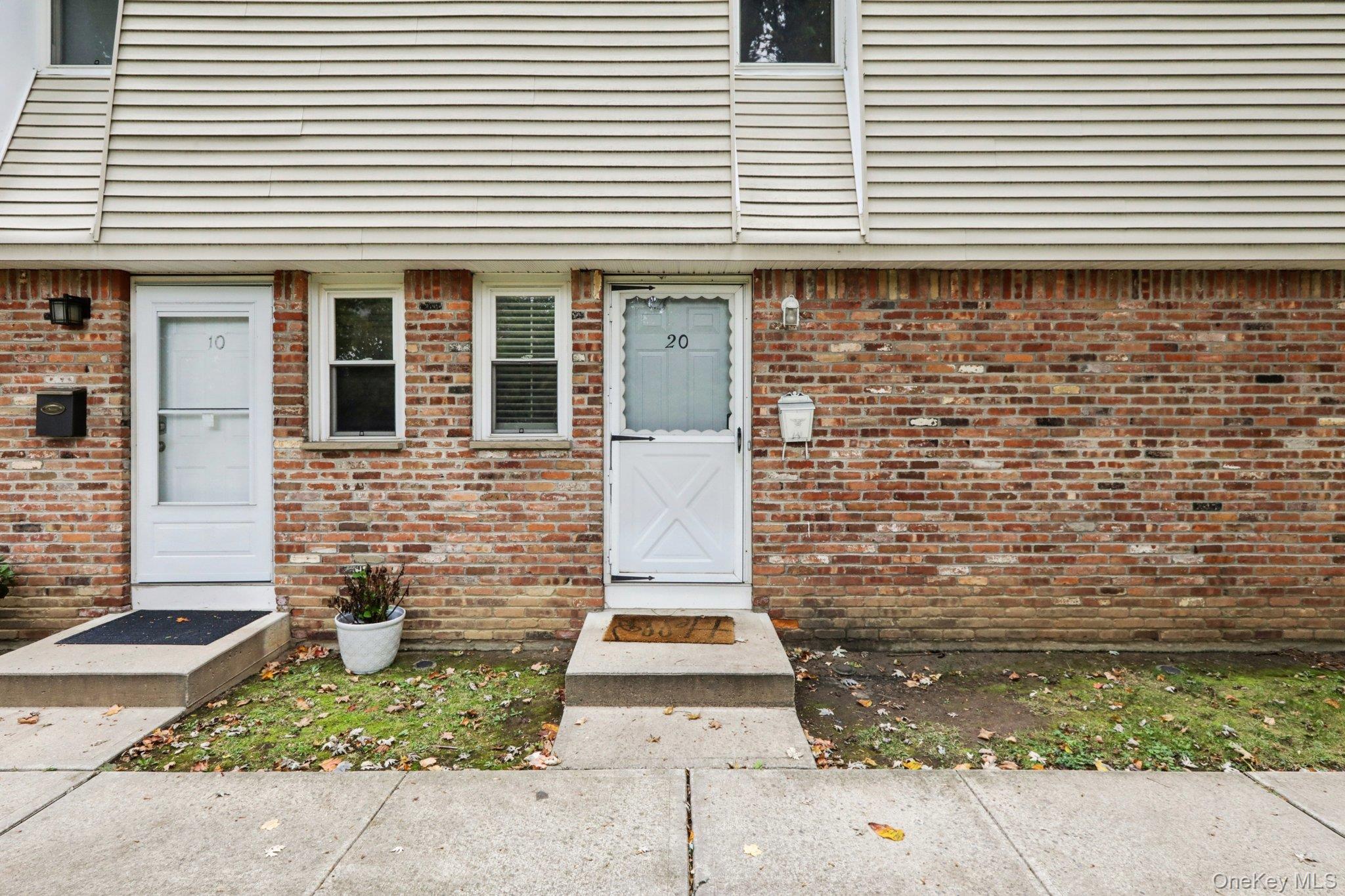 20 Main Street 20 Property Photo 2