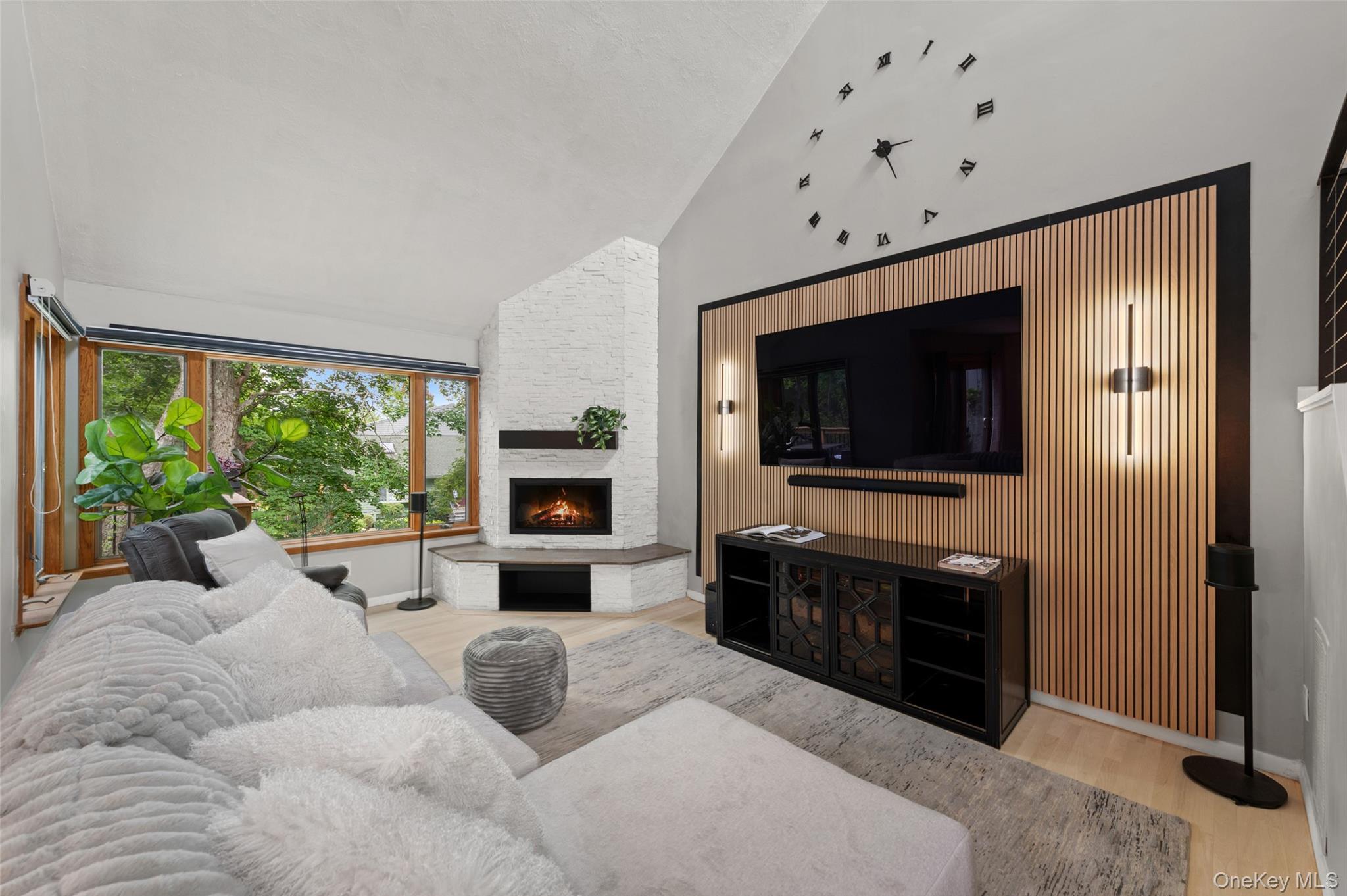 9 Boulder Lane Property Photo 13
