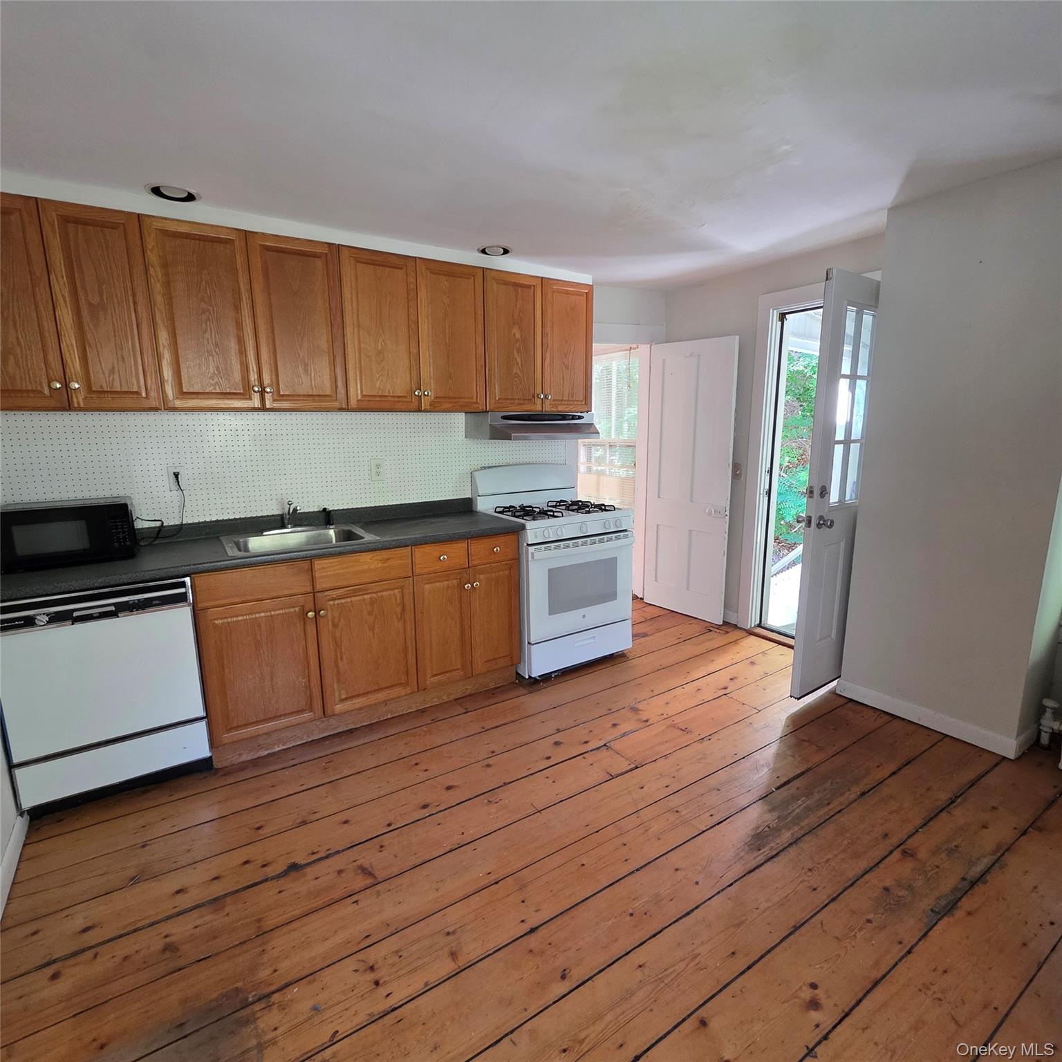 415 Myrtle Avenue Property Photo 10
