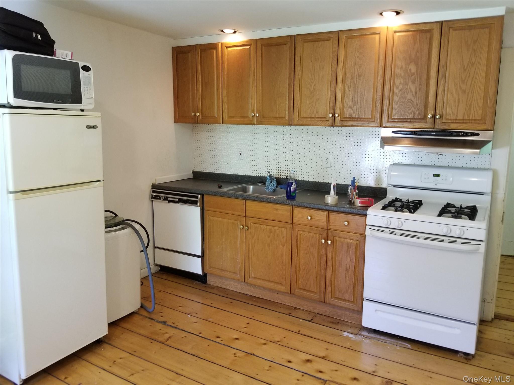 415 Myrtle Avenue Property Photo 11