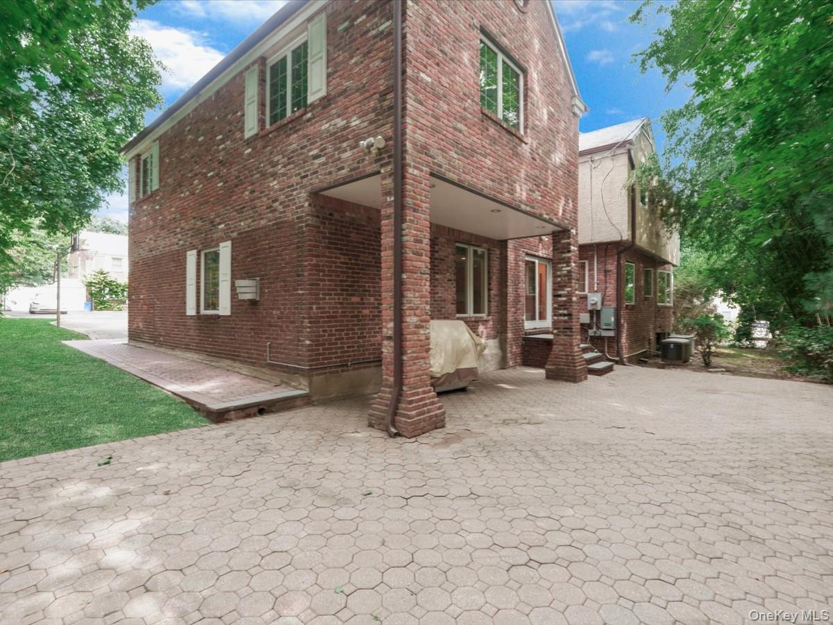 2 Amherst Road Property Photo 41