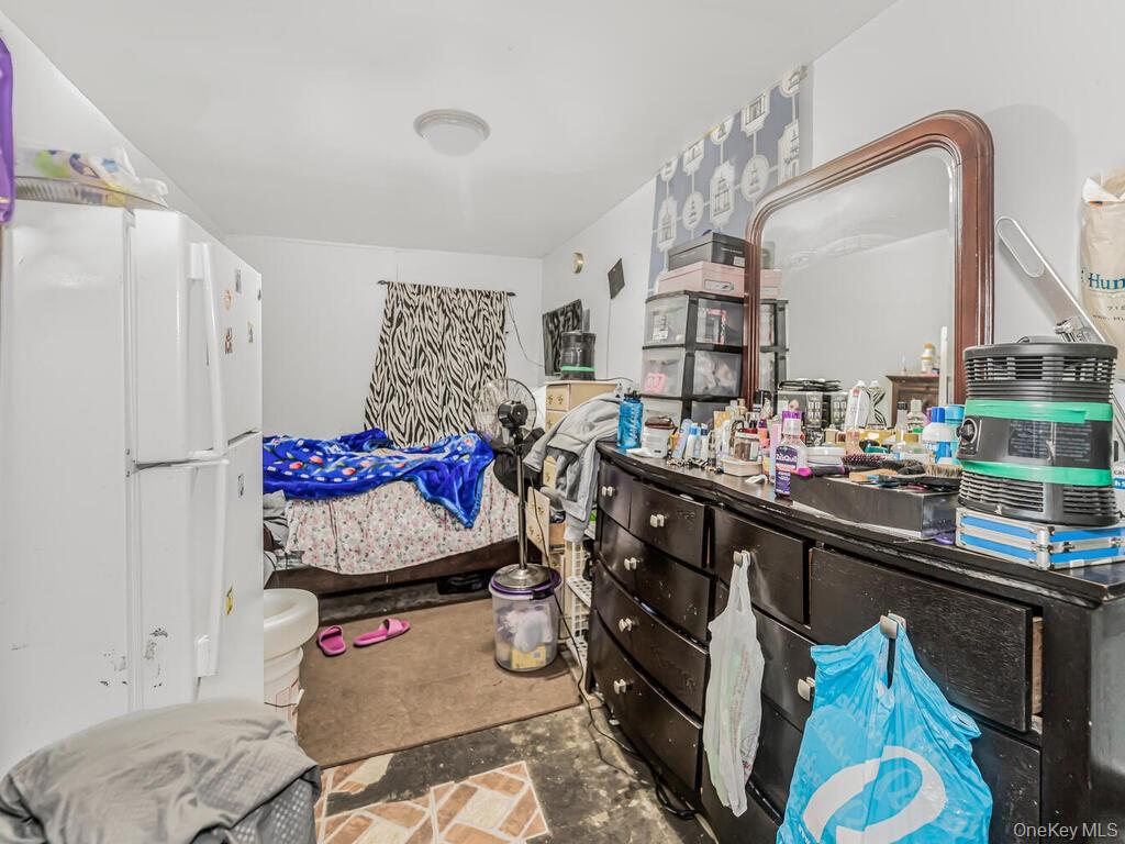 1122 Anderson Avenue Property Photo 18