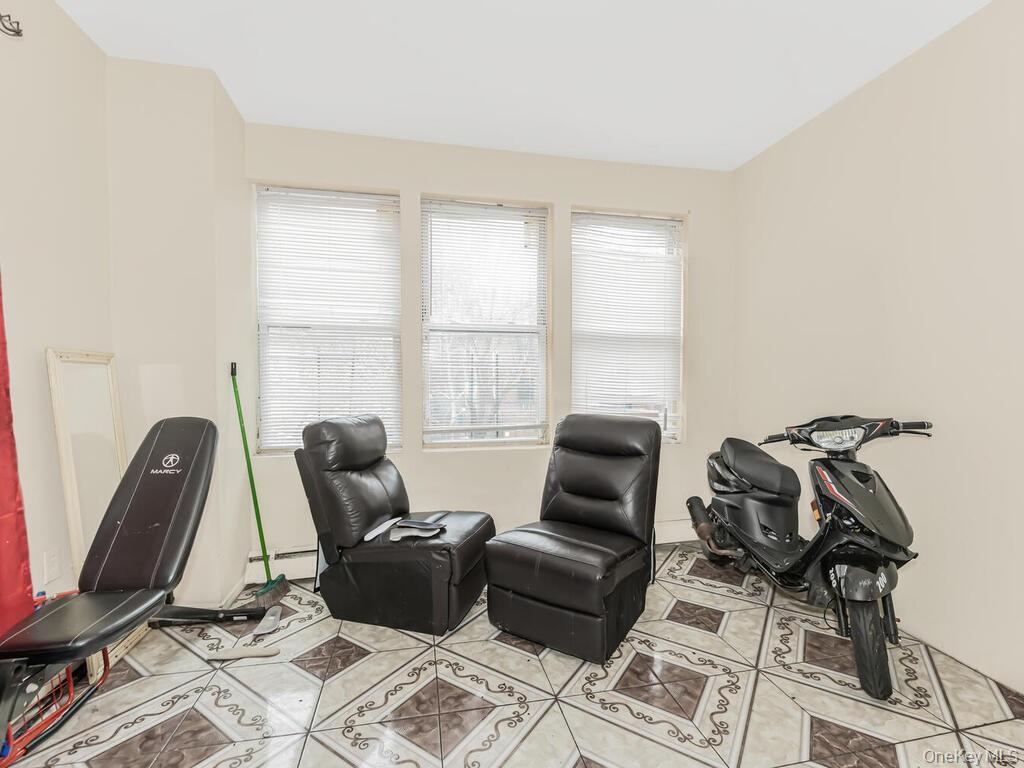 1122 Anderson Avenue Property Photo 22