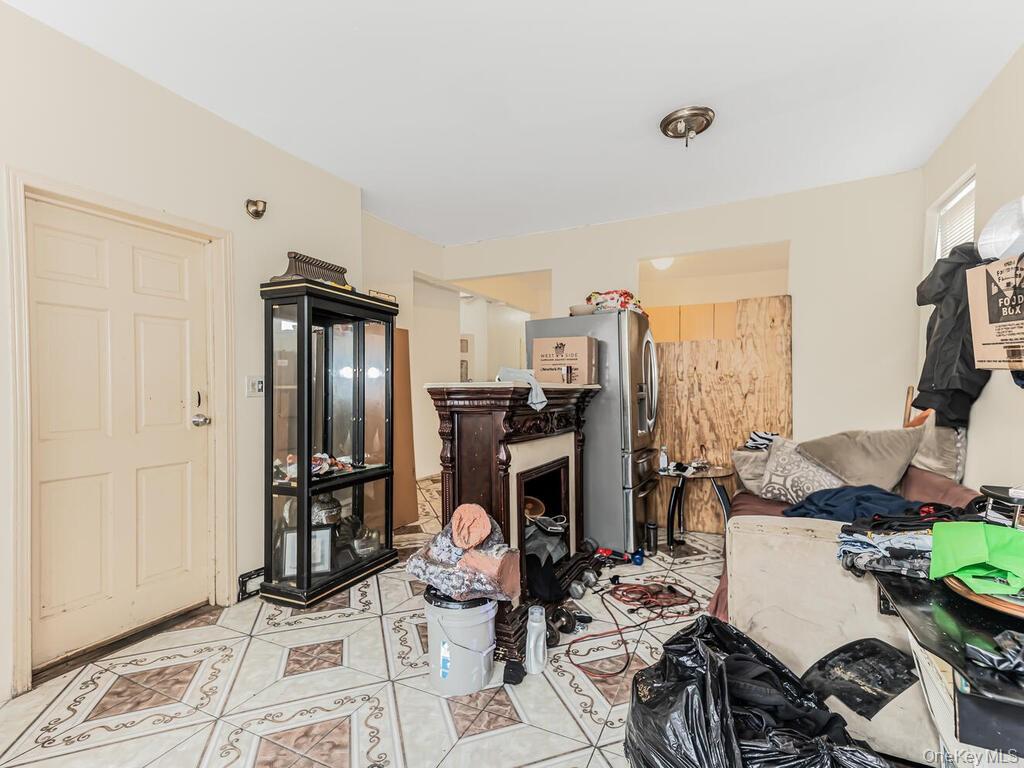 1122 Anderson Avenue Property Photo 23