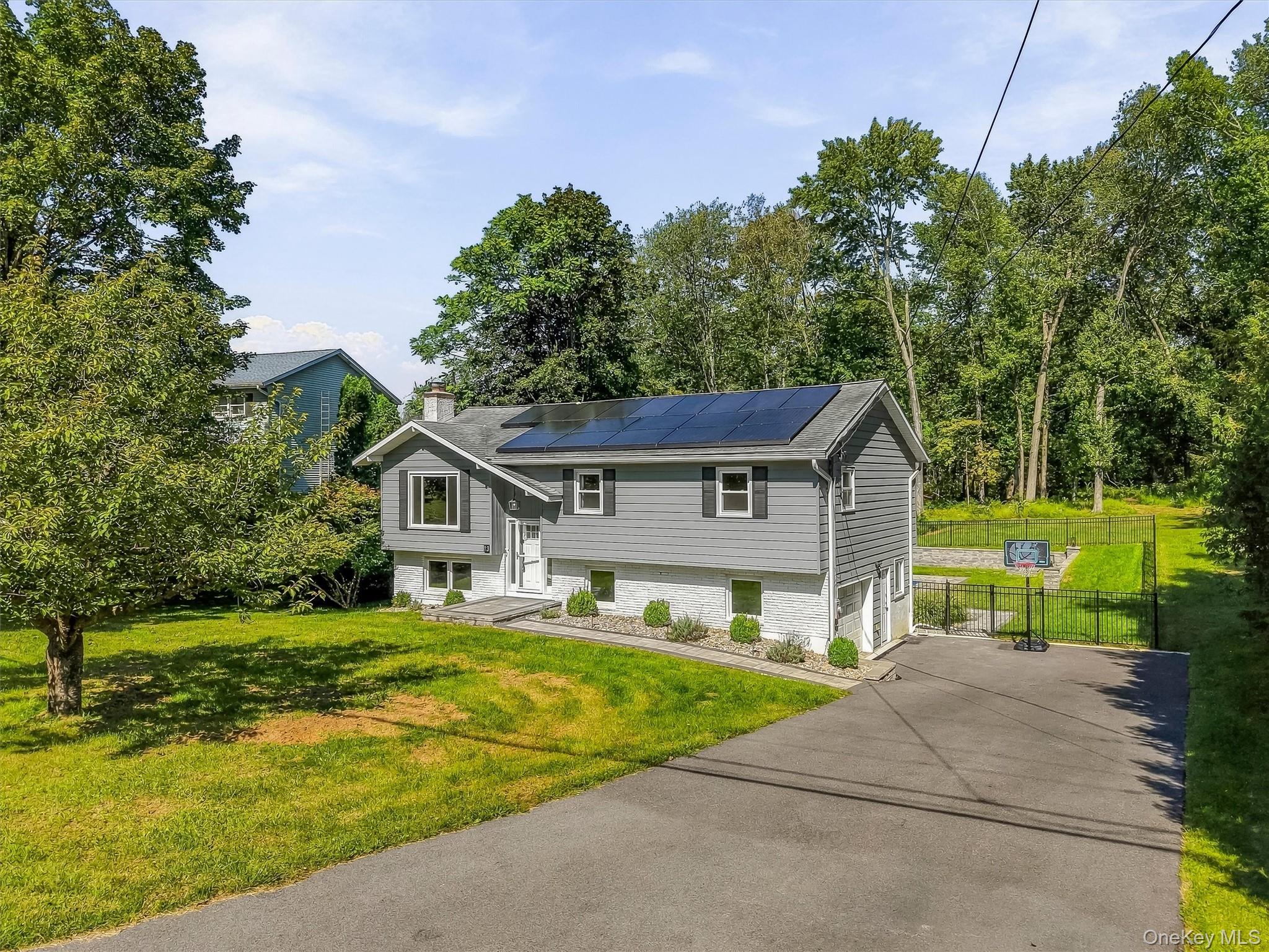 13 Slate Hill Drive Property Photo 2