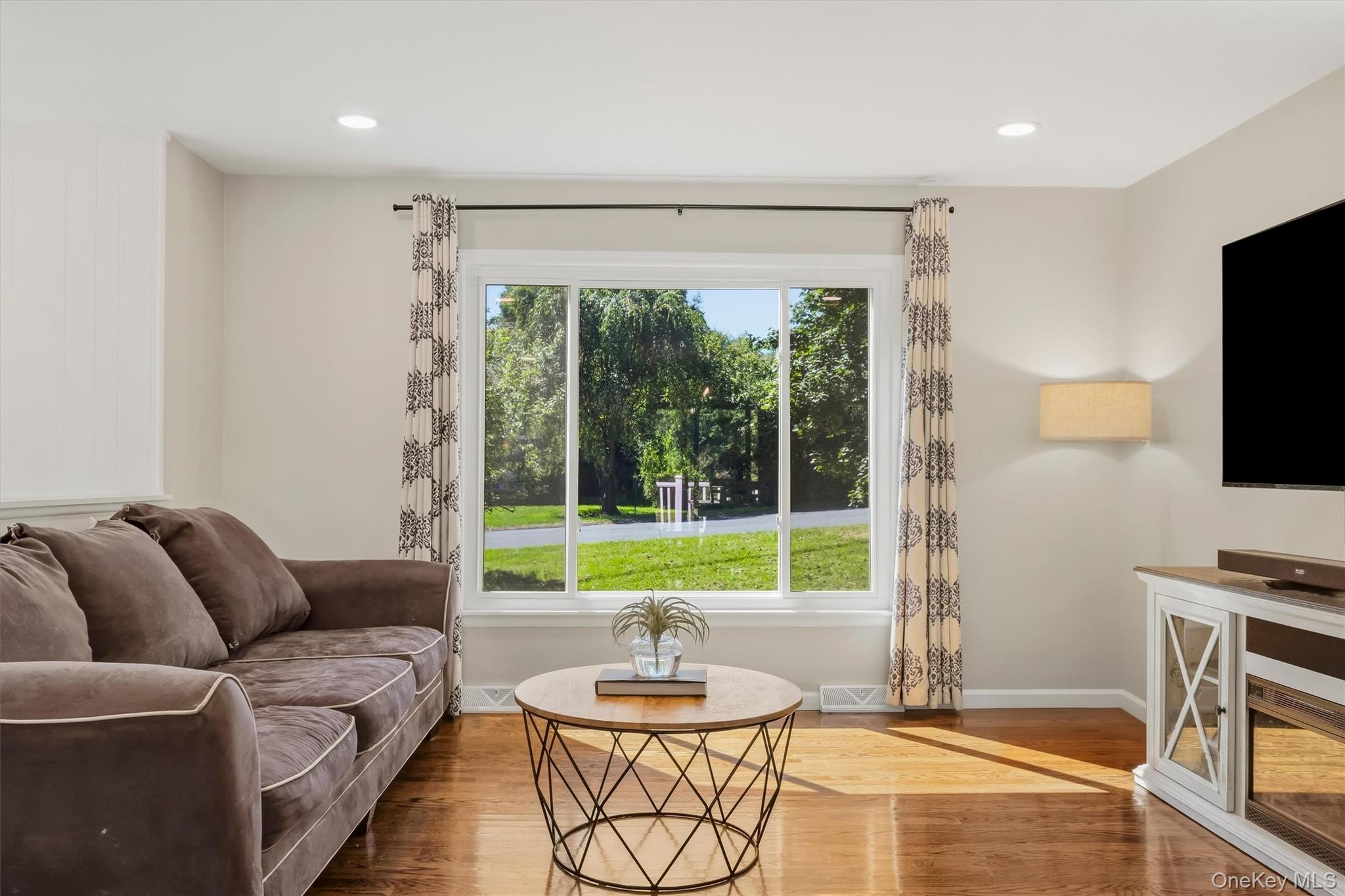 13 Slate Hill Drive Property Photo 16