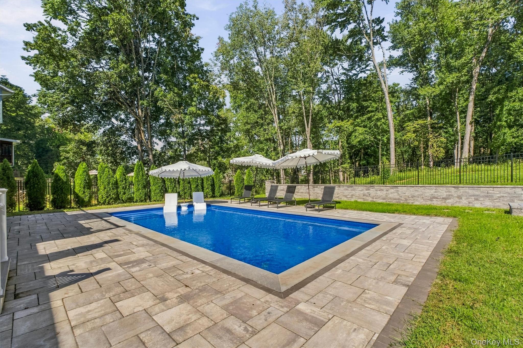 13 Slate Hill Drive Property Photo 39