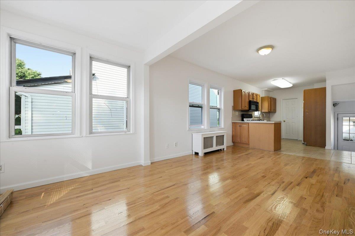 22237 Edmore Avenue Property Photo 4