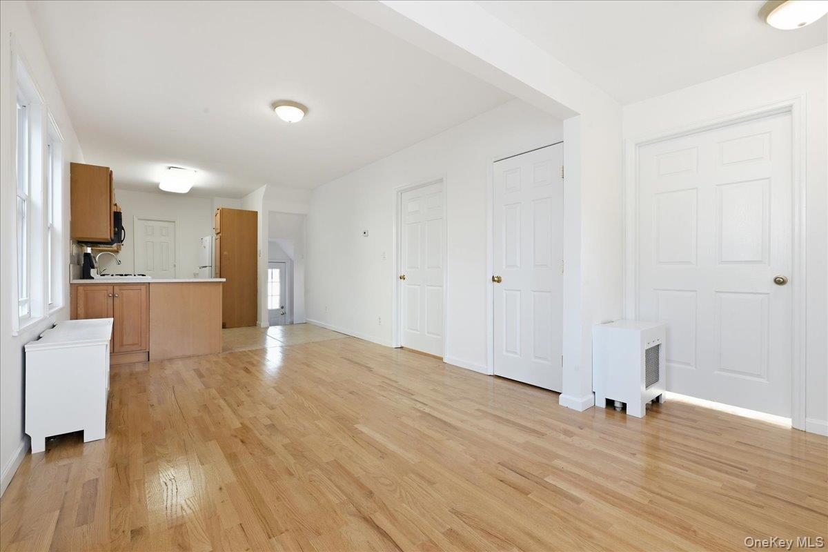 22237 Edmore Avenue Property Photo 5