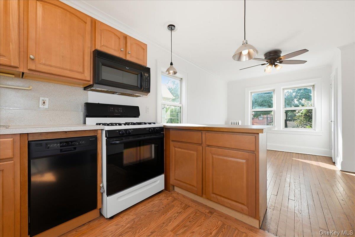 22237 Edmore Avenue Property Photo 15