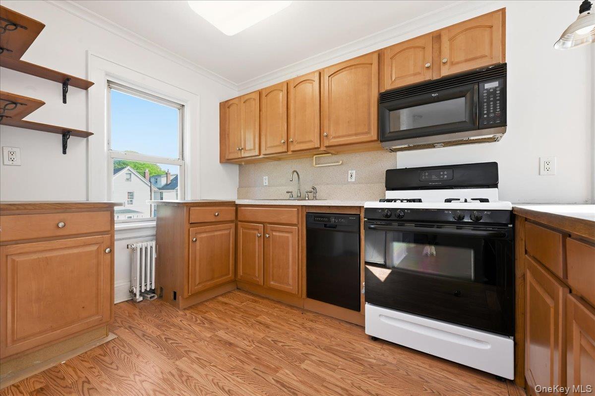 22237 Edmore Avenue Property Photo 16