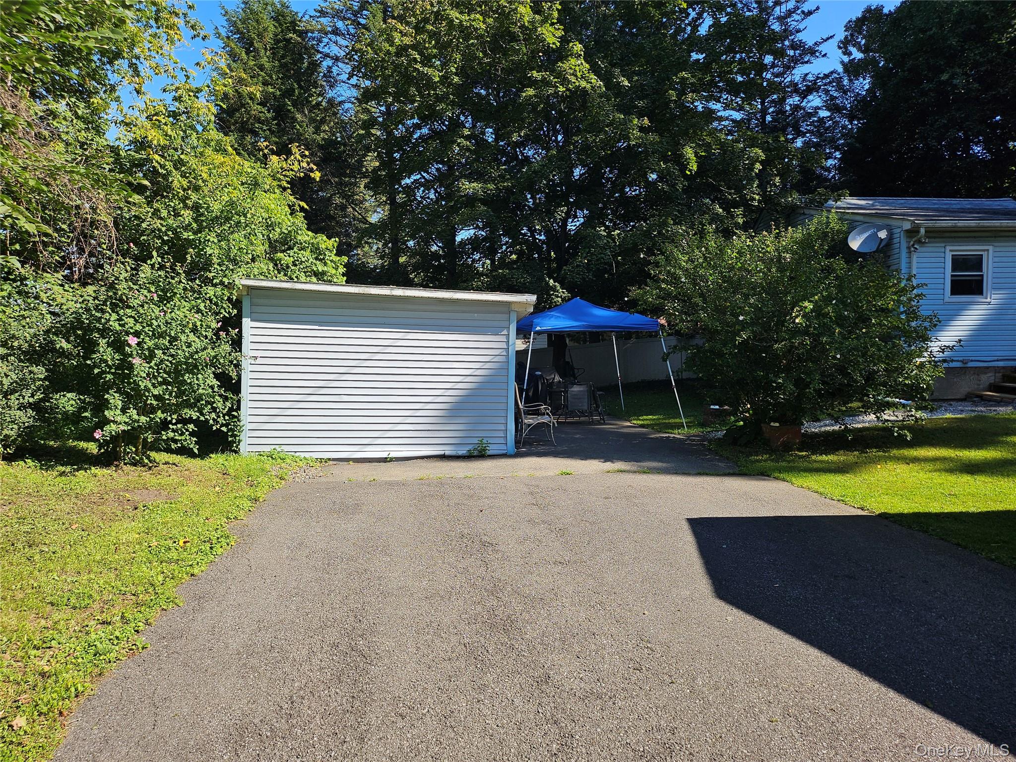 60 Carle Terrace Property Photo 6
