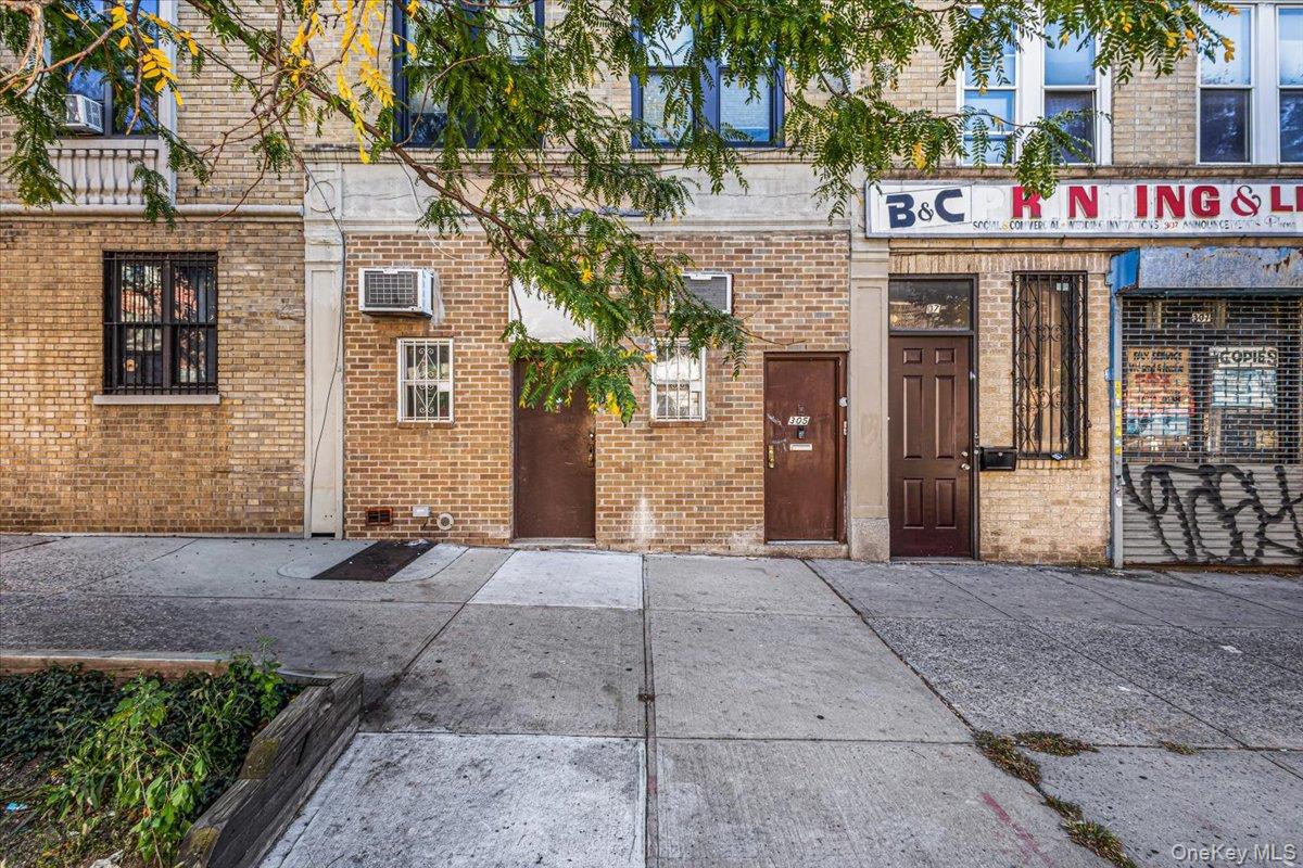 305 Rogers Avenue 1 Property Photo 1