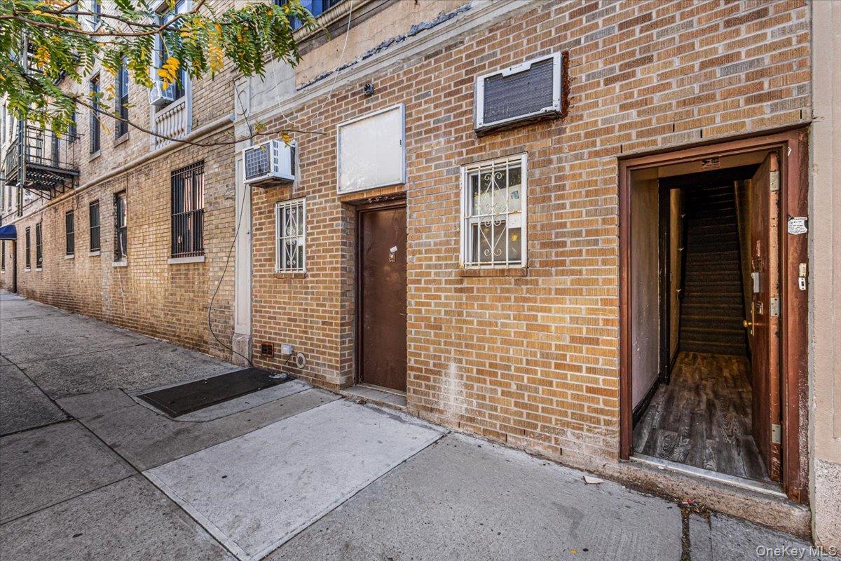 305 Rogers Avenue 1 Property Photo 2