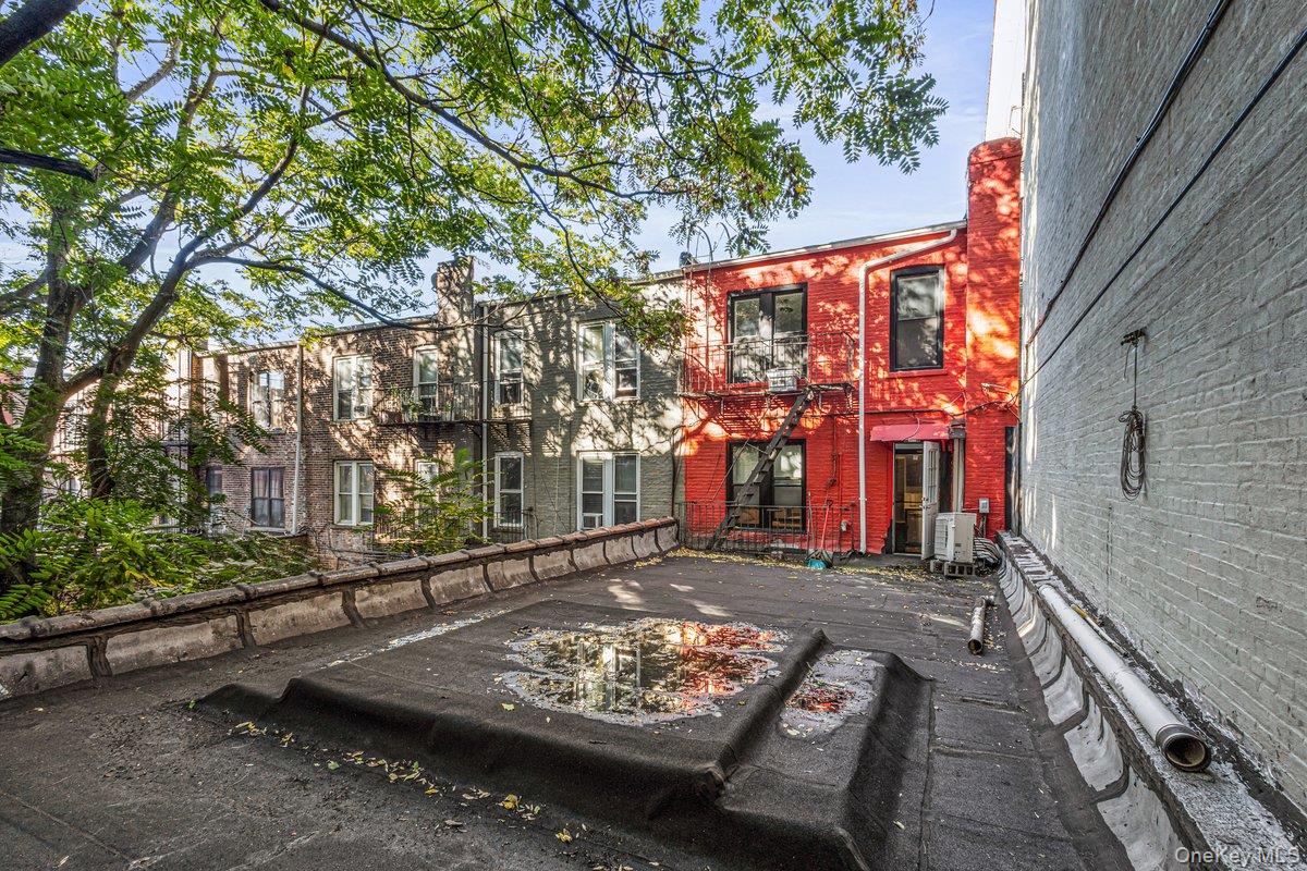 305 Rogers Avenue 1 Property Photo 16