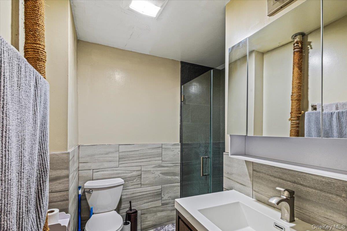 305 Rogers Avenue 1 Property Photo 25