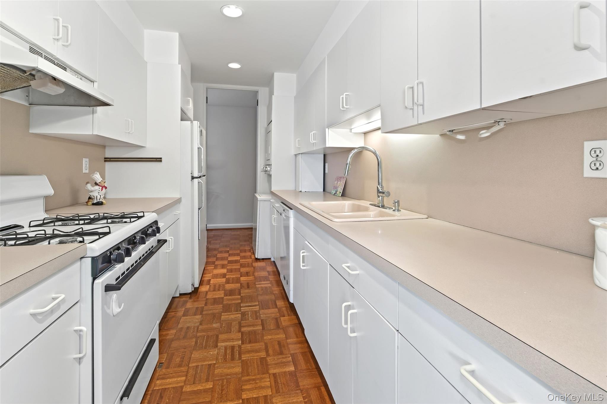 720 Milton Road N-3d Property Photo 5